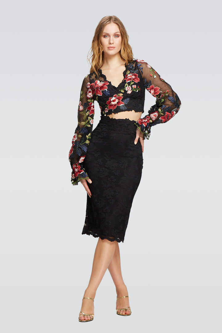 Black Figure-Hugging Skirt-1