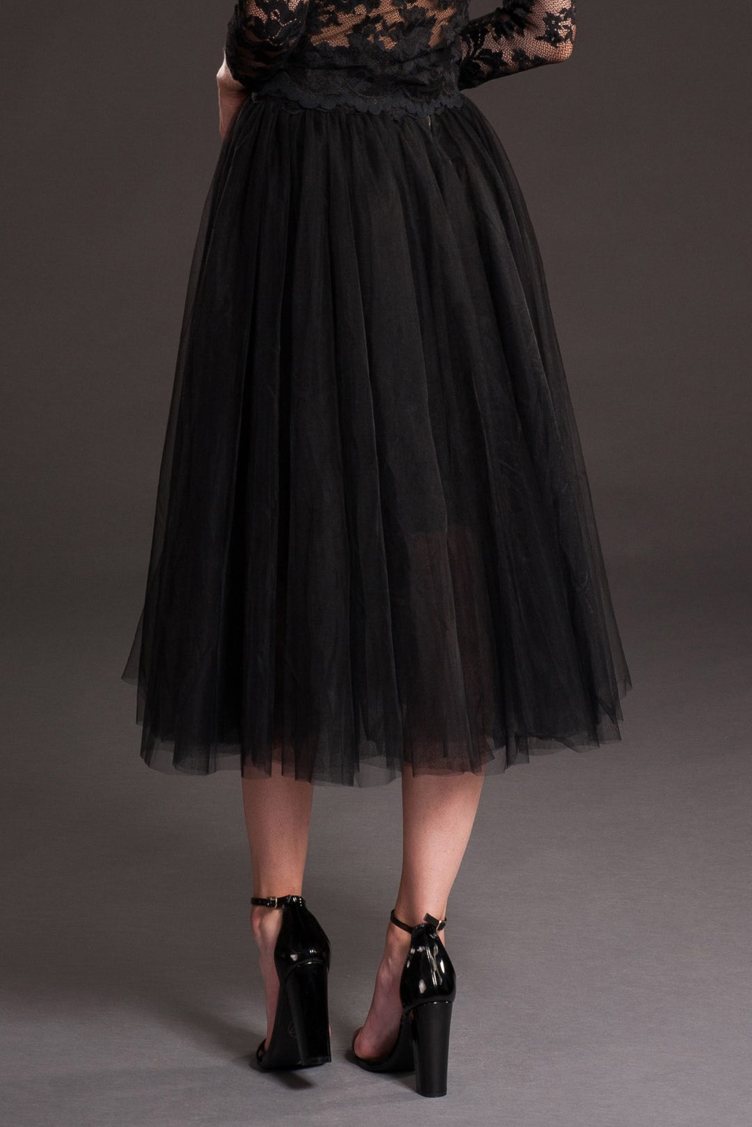 Elegant Black Tulle Midi Skirt-1