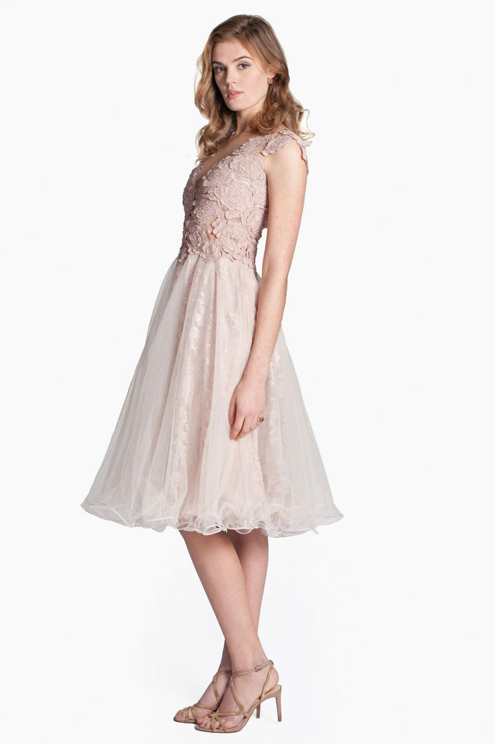 Delicate Floral Appliqué Evening Dress-2