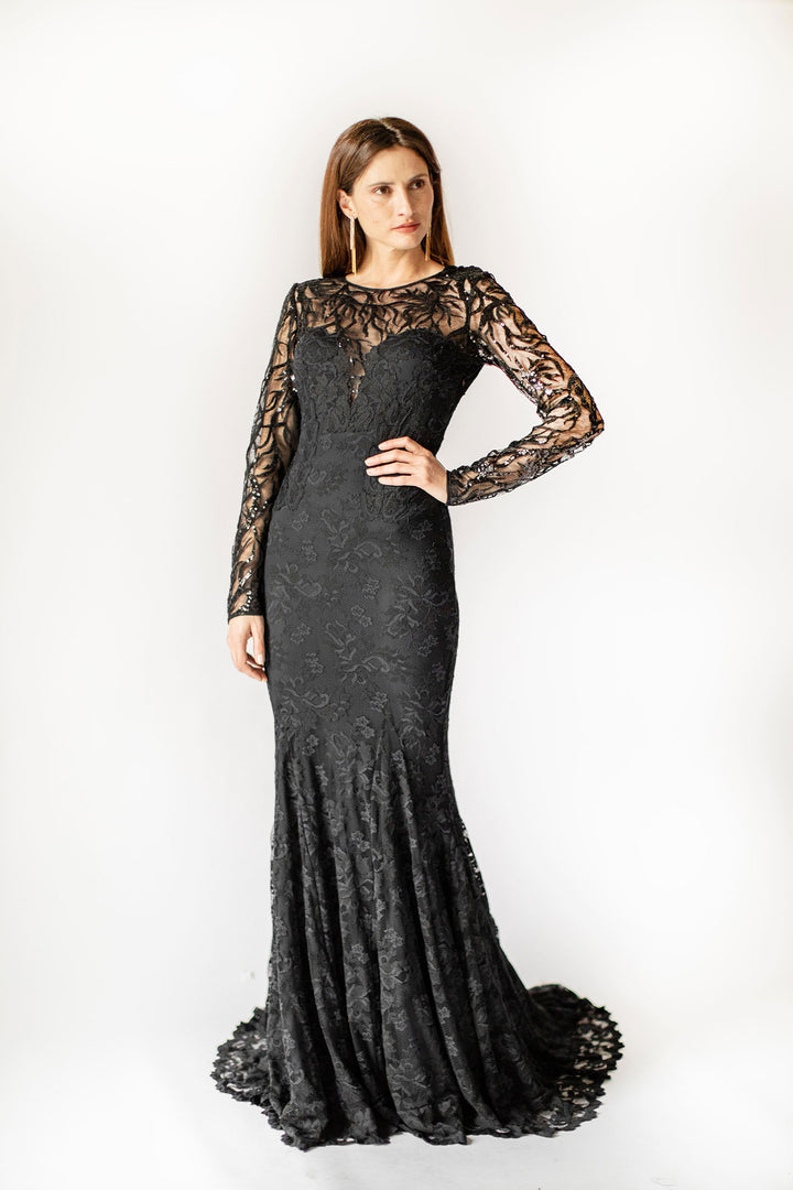 Noir Elegance Lace Mermaid Gown with Luxurious Tail