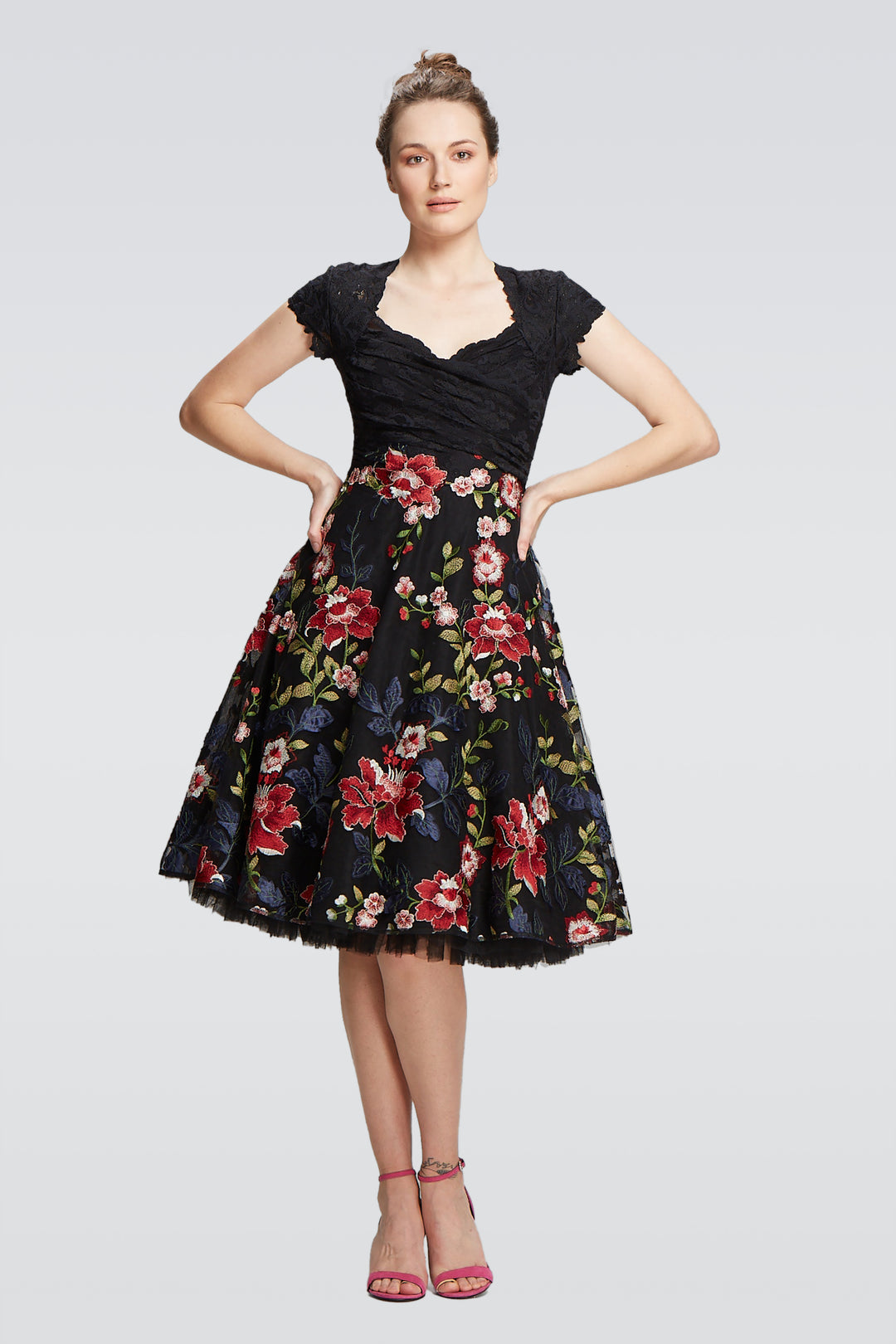 Short Sleeve Dress with  Blossom Trimming-0