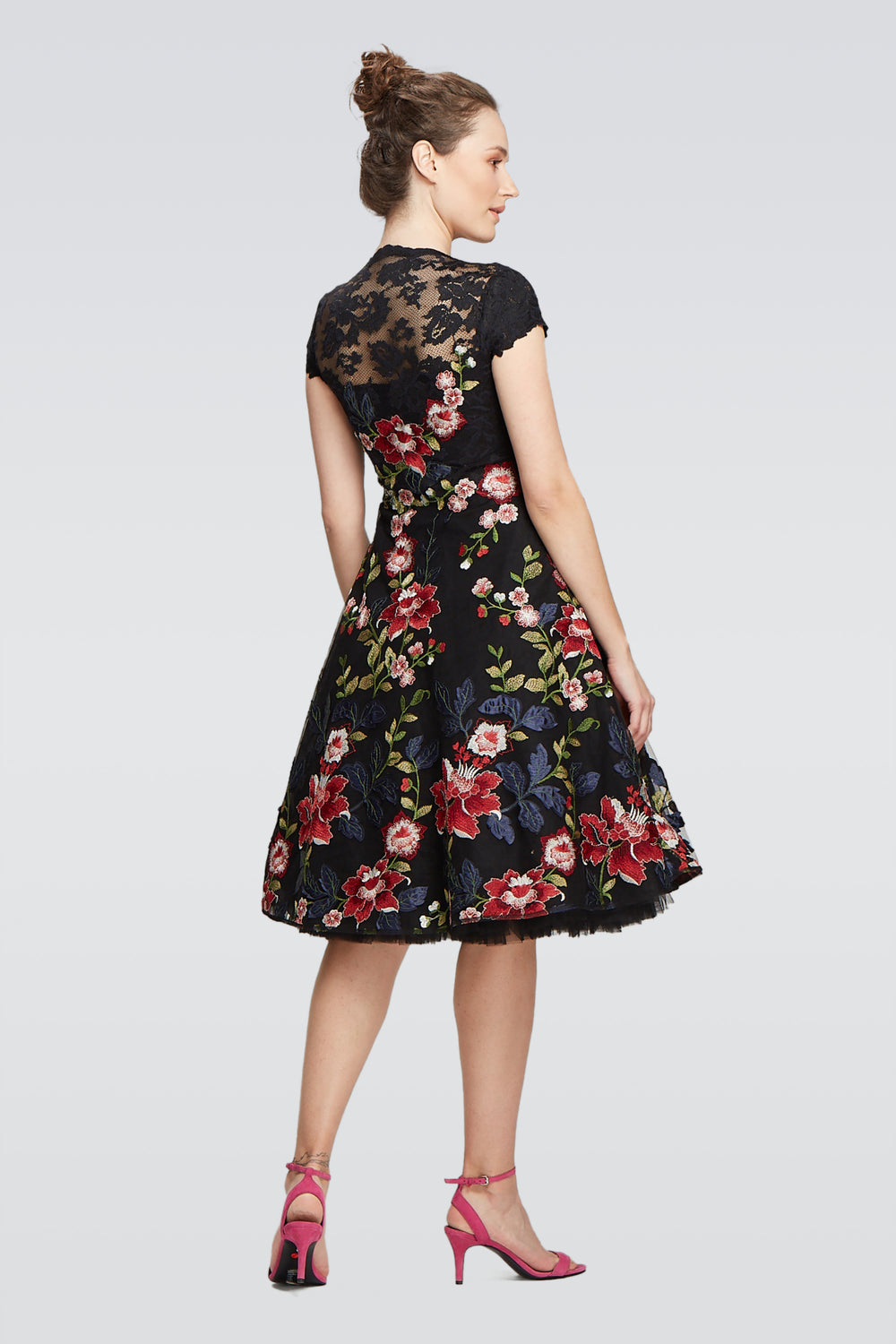 Short Sleeve Dress with  Blossom Trimming-1